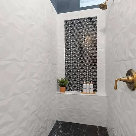 Apartment Baca Railyard Loft!